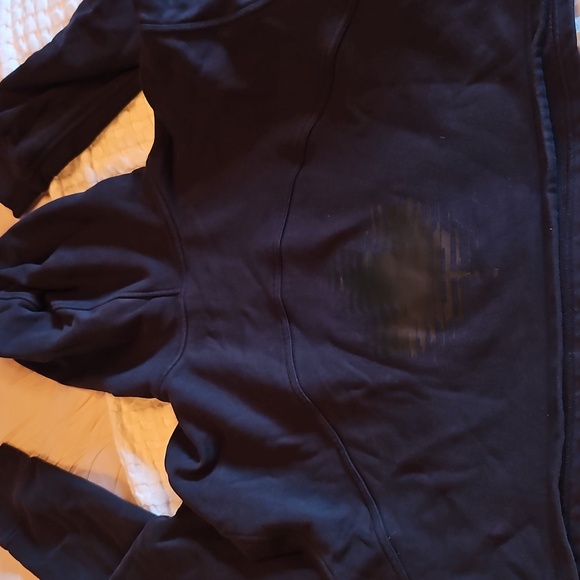 Black Cropped Lululemon Team Canada Hoodie Size 14 - Picture 6 of 8